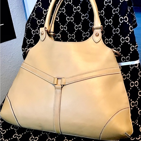 Gucci Bags - Picture 3 of 16